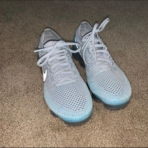 Nike Airmax/Vapormax athletic shoes